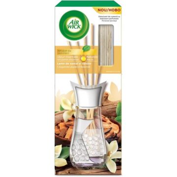 Odorizant Camera cu Betisoare Parfumate Air Wick, Lemn de Santal si Vanilie, 30 ml