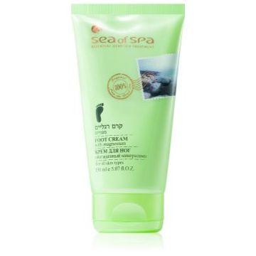 Sea of Spa Essential Dead Sea Treatment crema de picioare cu minerale din Marea Moartă